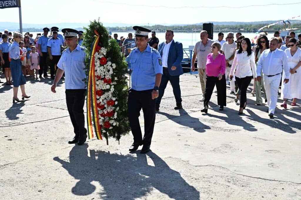 Omagiu marinarilor curajoși și tradiții păstrate cu onoare în Mehedinți
