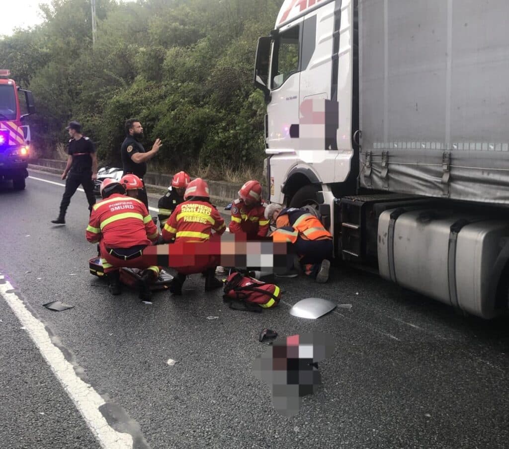 Accident mortal cu patru vehicule implicate