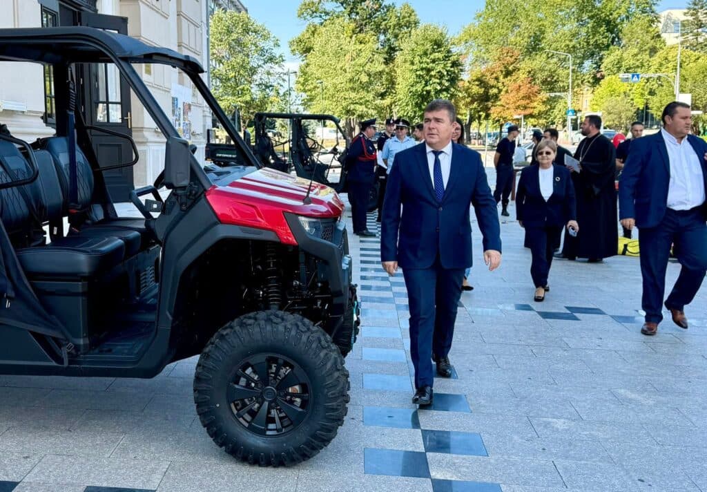 Ziua Pompierilor sărbătorită în Mehedinți: Recunoștință și respect pentru eroii noștri de zi cu zi și moștenirea lor istorică.