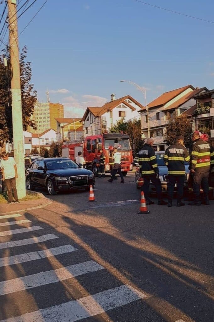 Pieton accidentat grav după un conflict neașteptat și o traversare riscantă