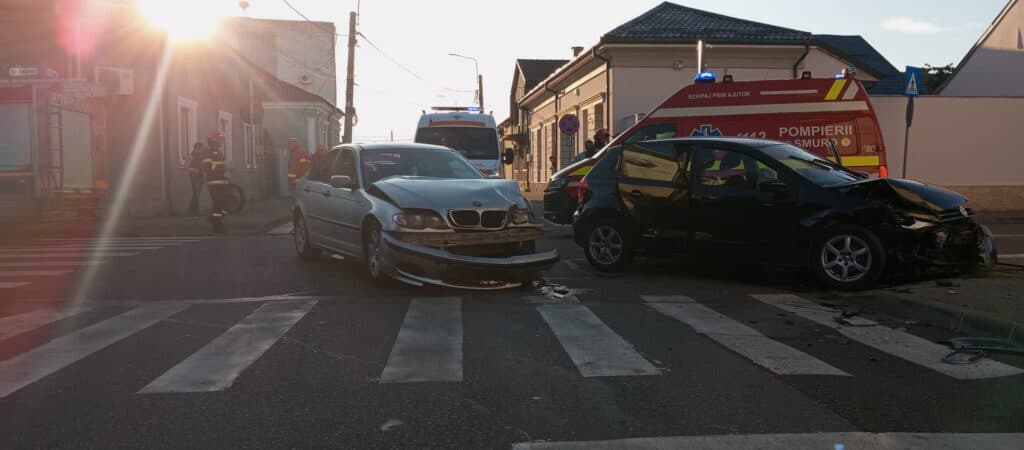 Accident la Drobeta-Turnu Severin din cauza neacordării priorității.