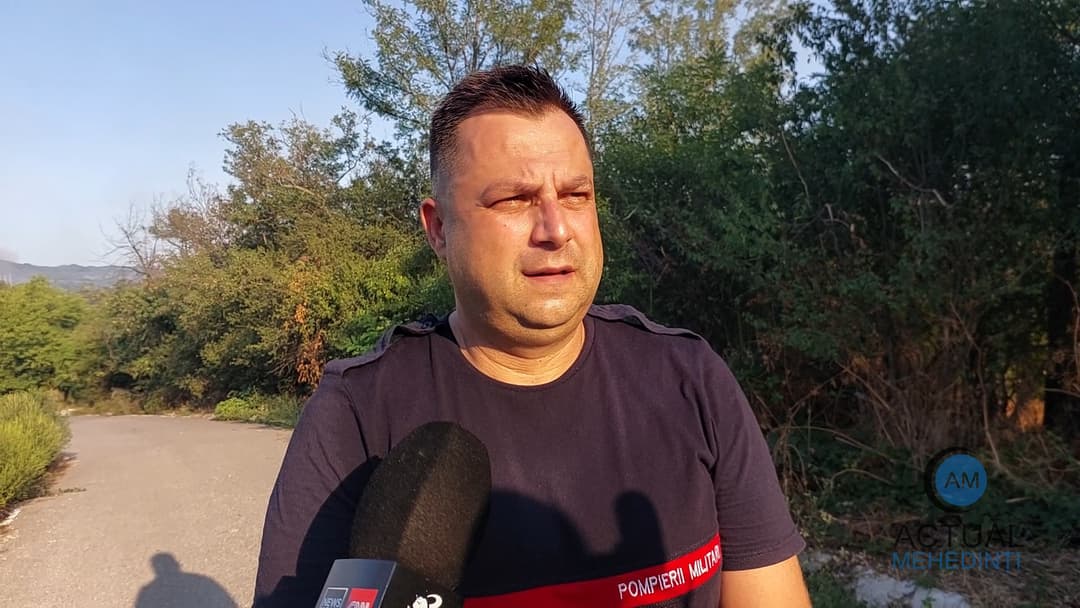 Intervenția masivă pentru a combate incendiul care a devastat peste 100 de hectare