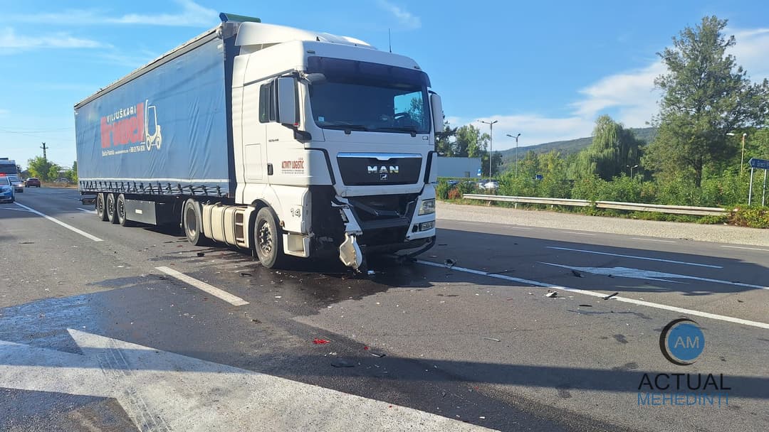 scurgeri de combustibil și patru victime, inclusiv un copil de doi ani, refuză spitalizarea.